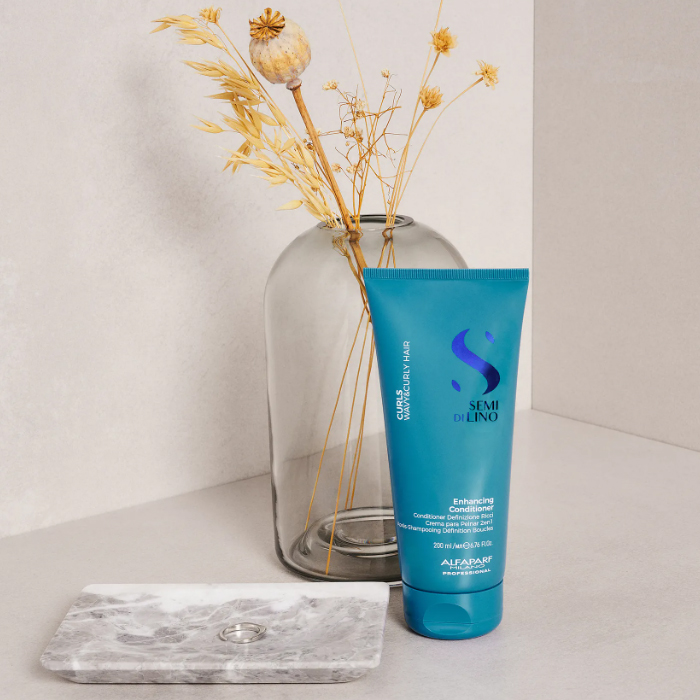 SEMI DI LINO CURLS Хидратиращ балсам за къдрава коса Enhancing Conditioner 200ml